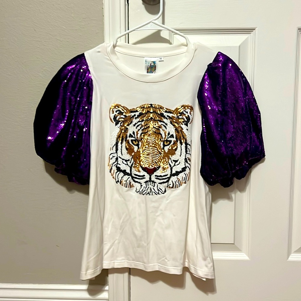 BRAND NWT QUEEN OF SPARKLES - Sparkly Tiger Head W/Purple Sequin Puff Sleeves